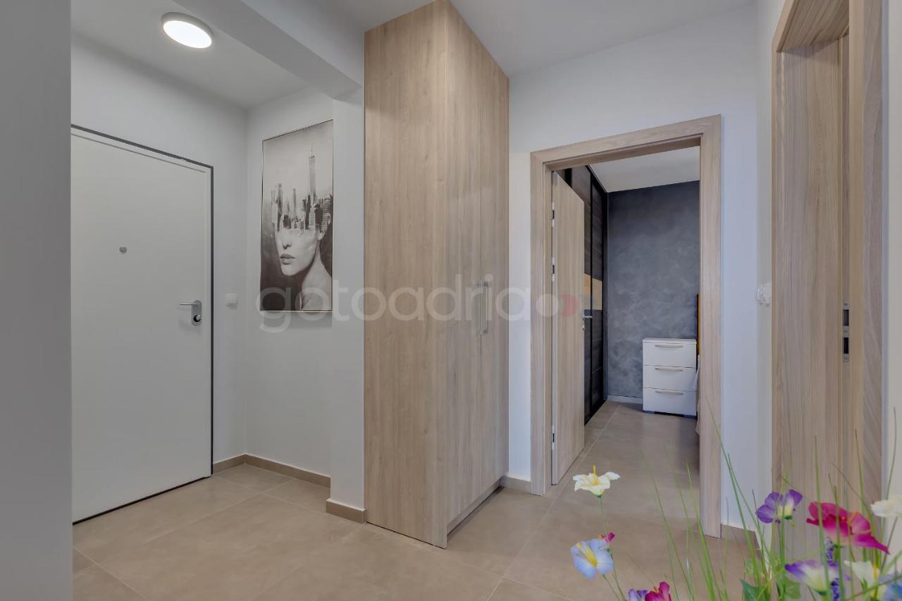 Luxury Seaview Apt Luki - Free Parking Makarska Buitenkant foto