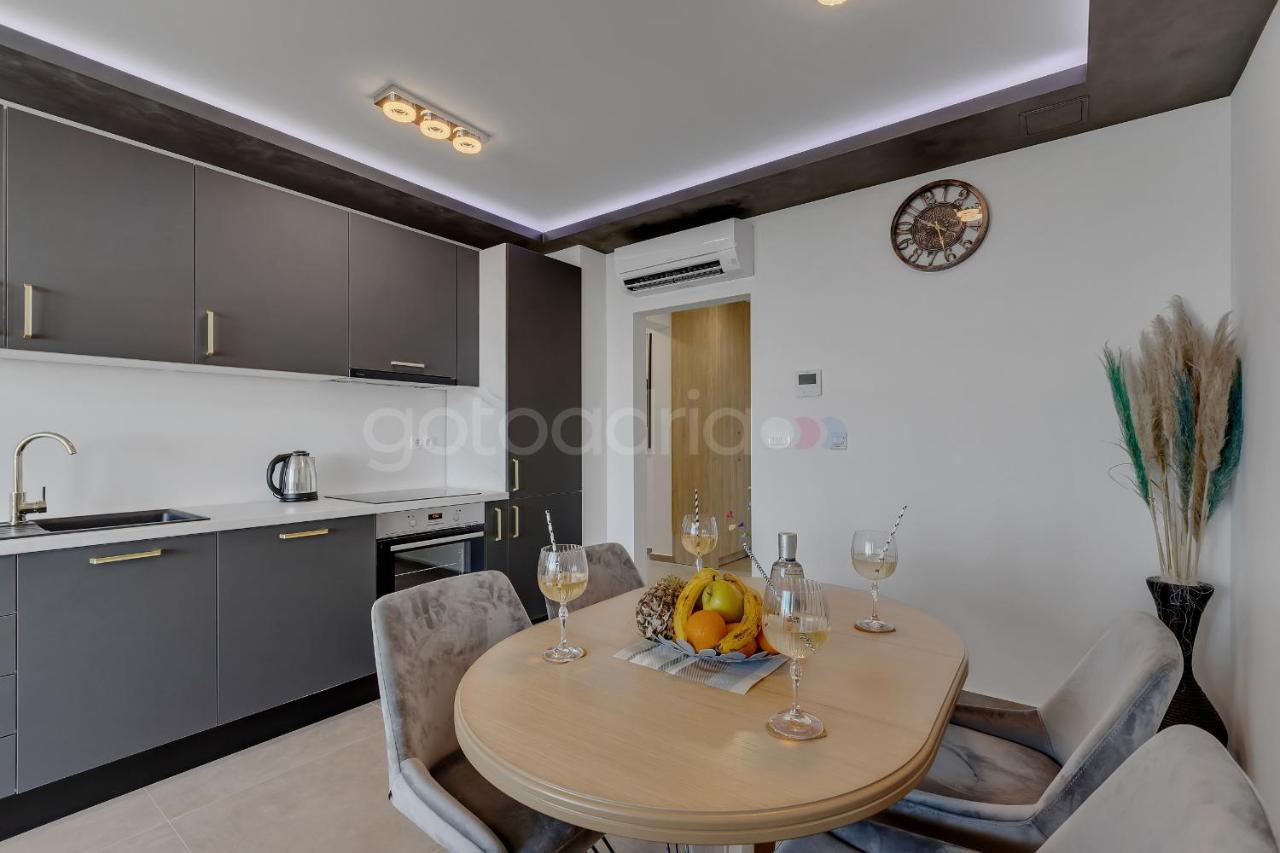 Luxury Seaview Apt Luki - Free Parking Makarska Buitenkant foto